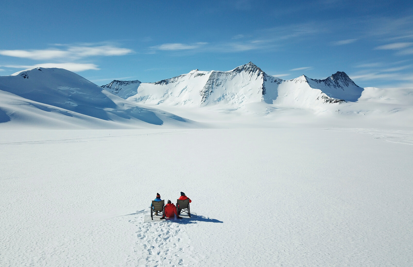 ale_46502036108 (3) (1) - Antarctic Logistics & Expeditions