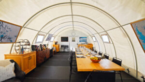 Three Glaciers Retreat in Antarctica kitchen and lounge facilities
