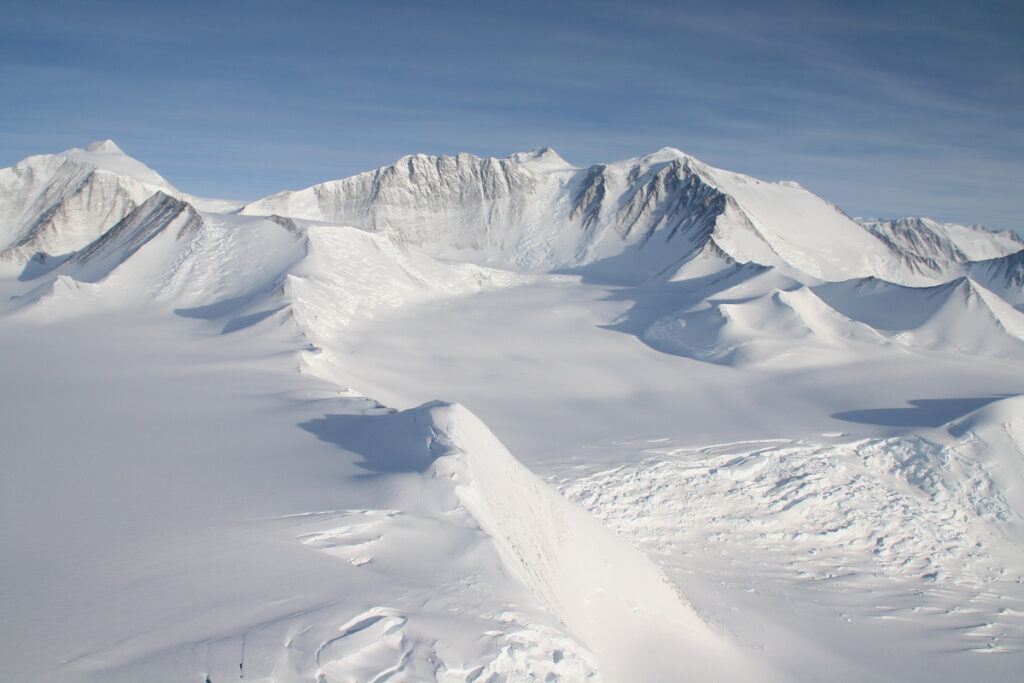 MOUNT VINSON 2